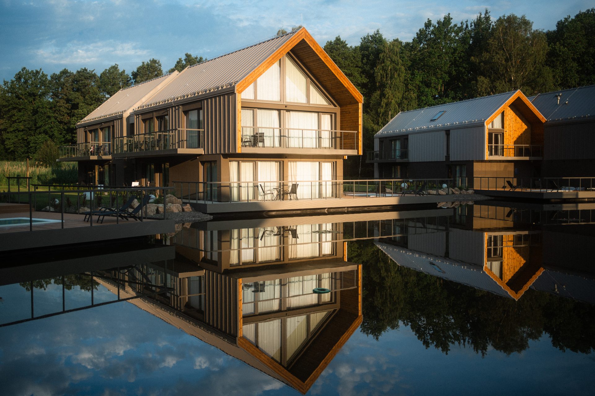 Termy Karkonosze — widok zewnętrzny resortu w Karkonoszach